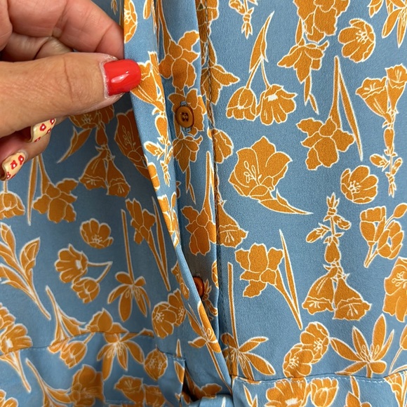 bishop + young Short Dolman sleeves with ruffles trim adjustable tie wai… - Picture 7 of 10